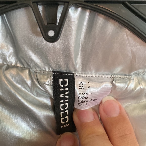H&M Silver Puffer Jacket - Picture 2 of 9
